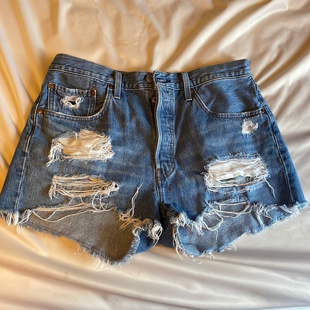 Levi’s 501 cut off shorts